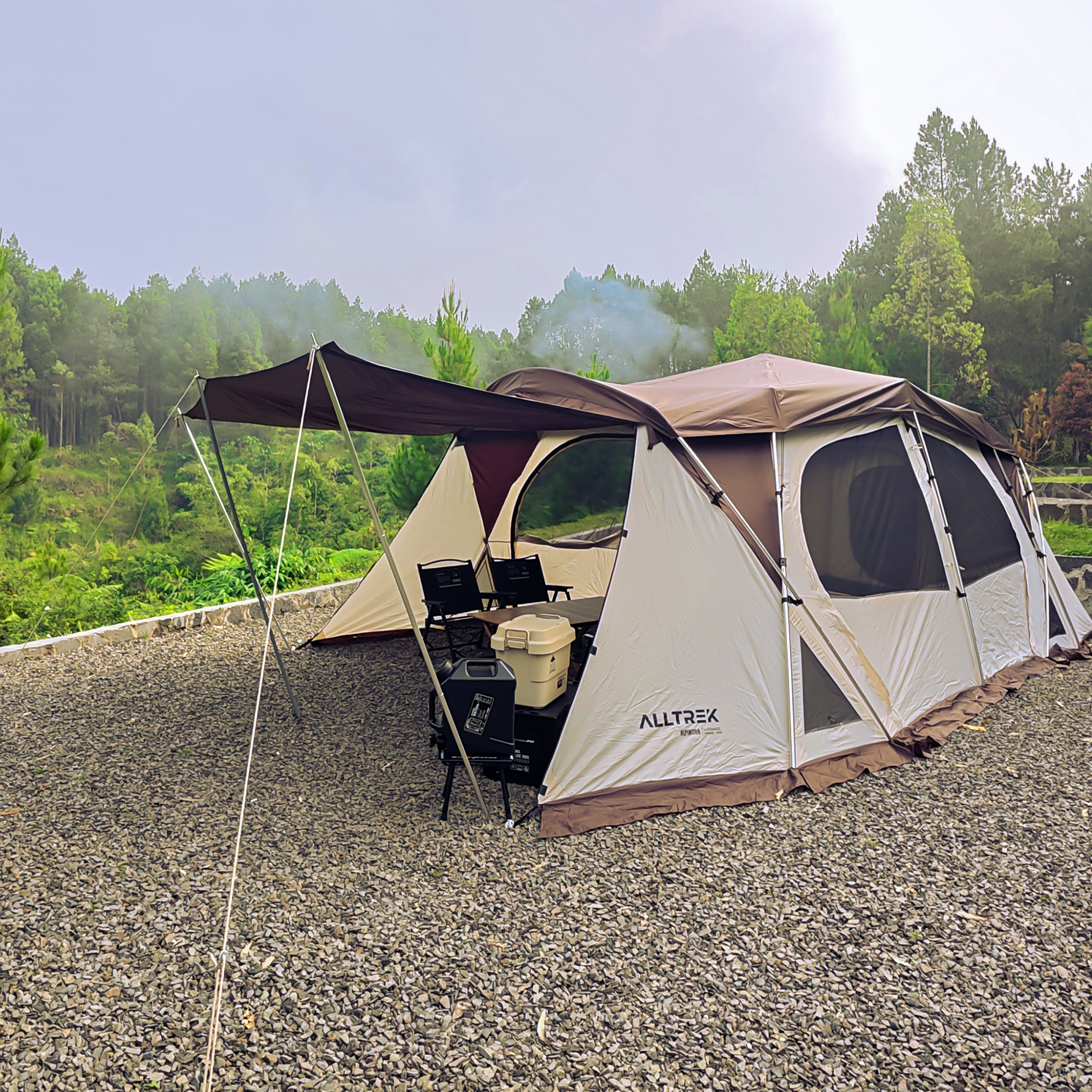 Alpinora Luxcamp Mountain View Area Header