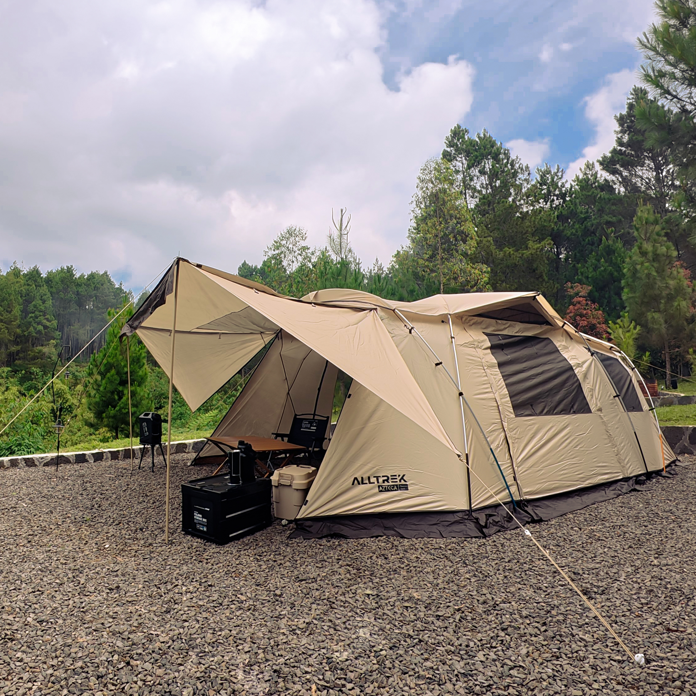 Azteca Luxcamp Mountain View Area Header Utama