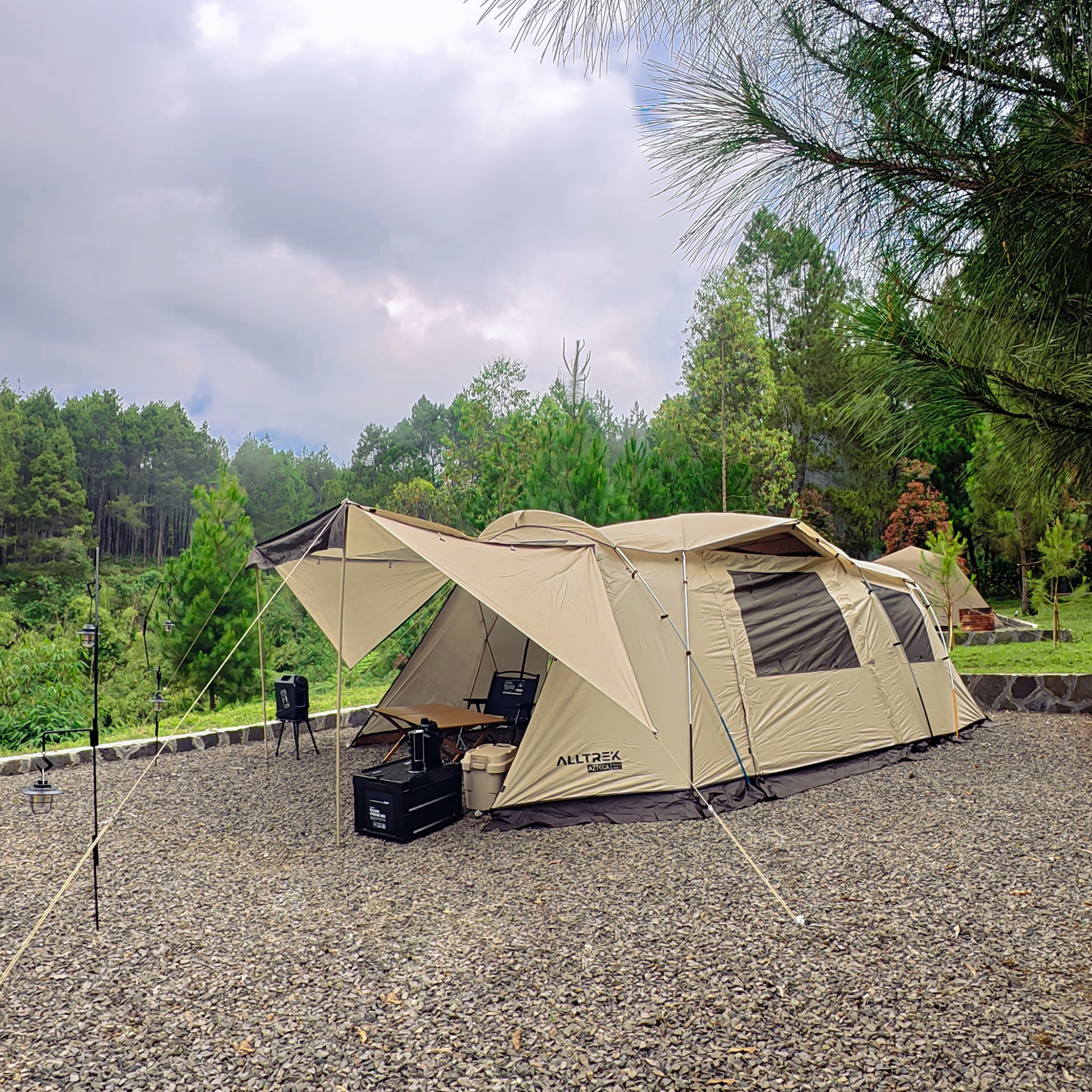 Azteca Luxcamp Mountain View Area_1