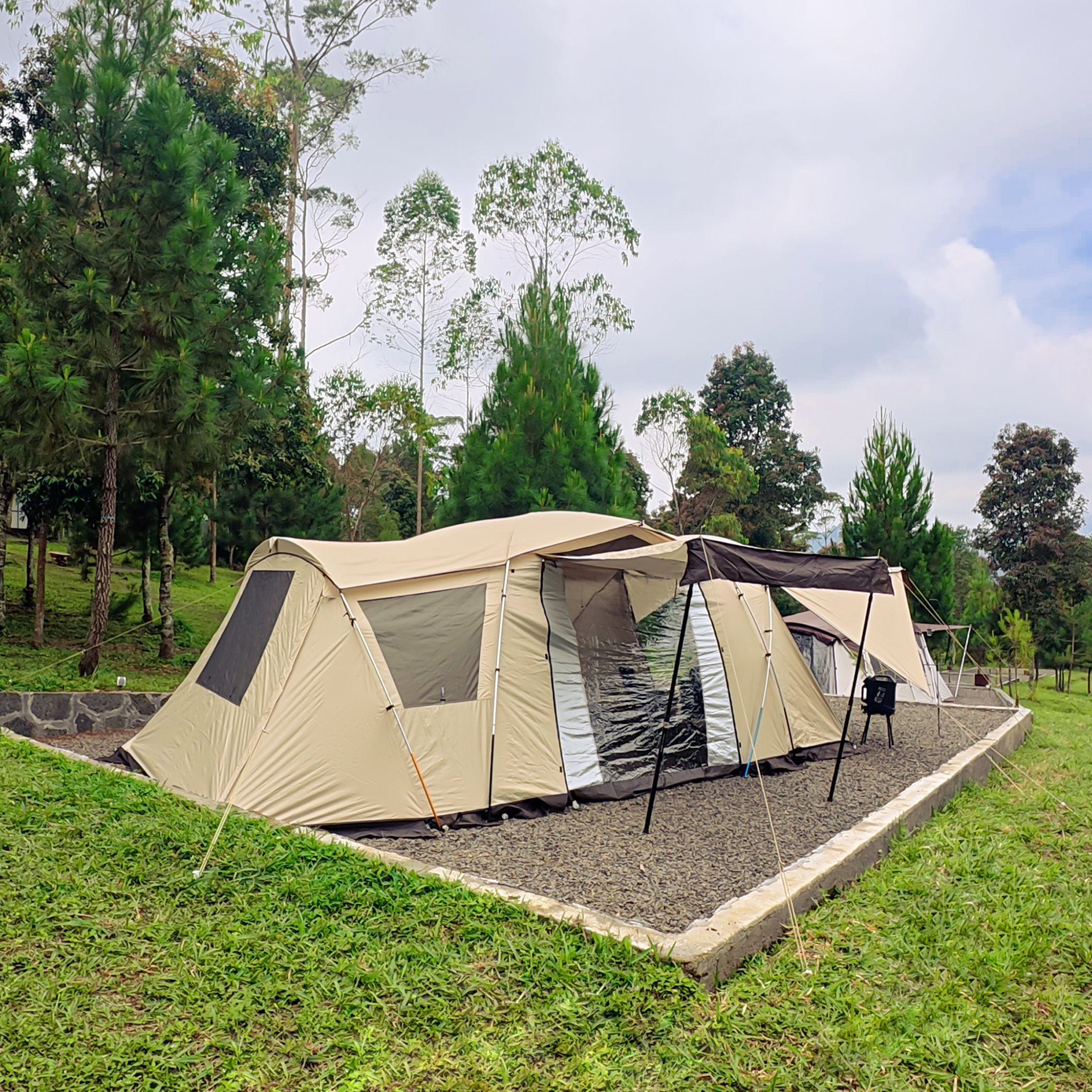 Azteca Luxcamp Mountain View Area_4