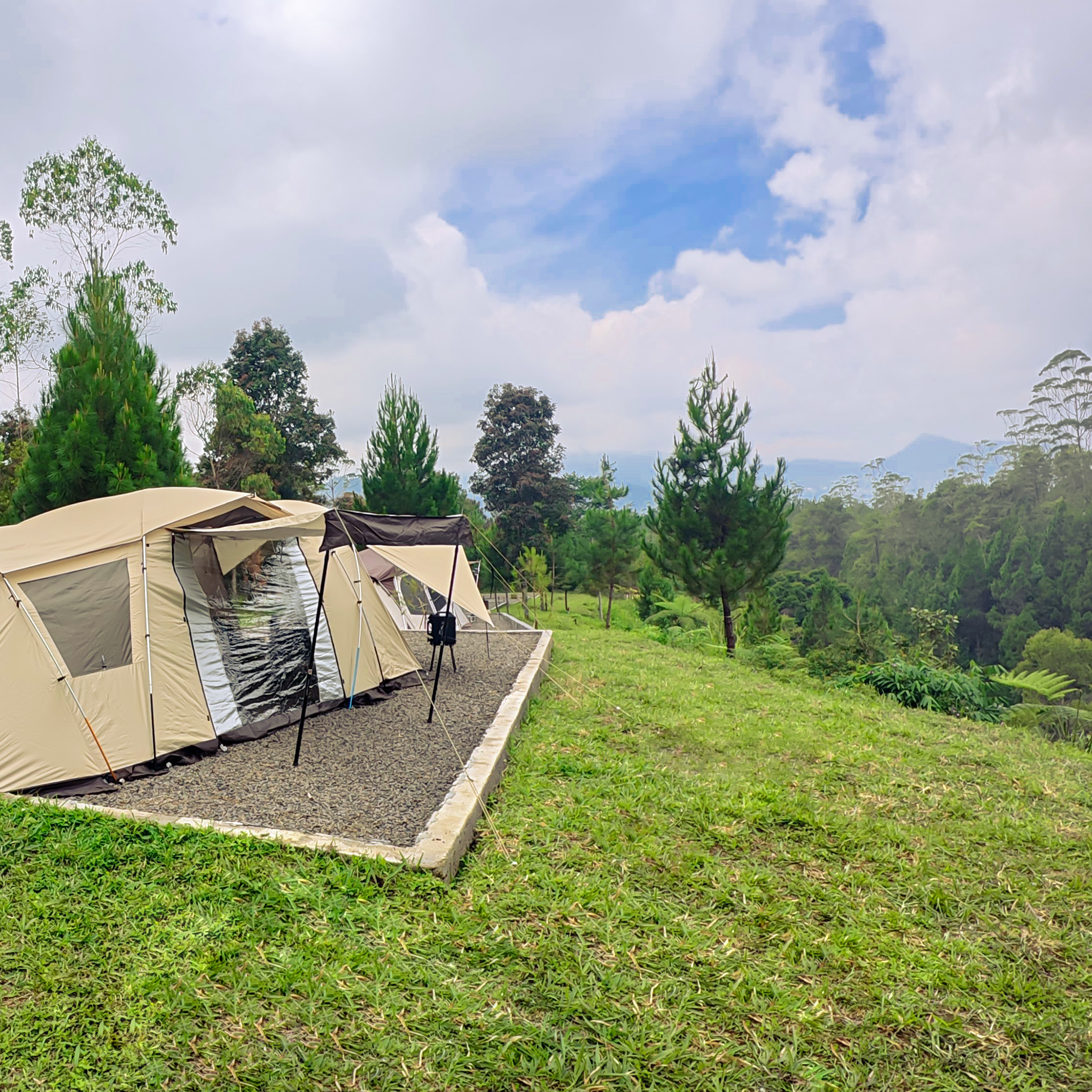 Azteca Luxcamp Mountain View Area_5